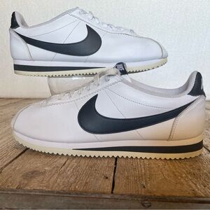 Nike White and Black Athletic Shoes